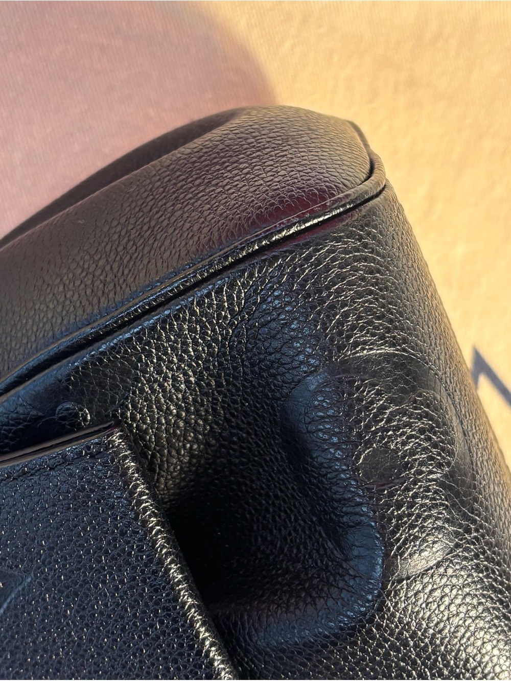 Louis Vuitton New Model Favorite Noir - Picture 7 of 16